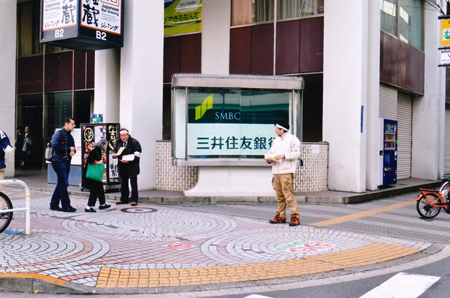 �����{�u���b�N�l���T�Ԋ����ʐ^