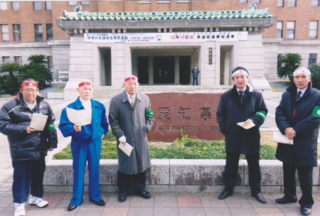 �����{�u���b�N�l���T�Ԋ����ʐ^